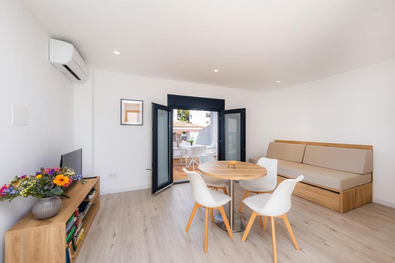Apartment White *